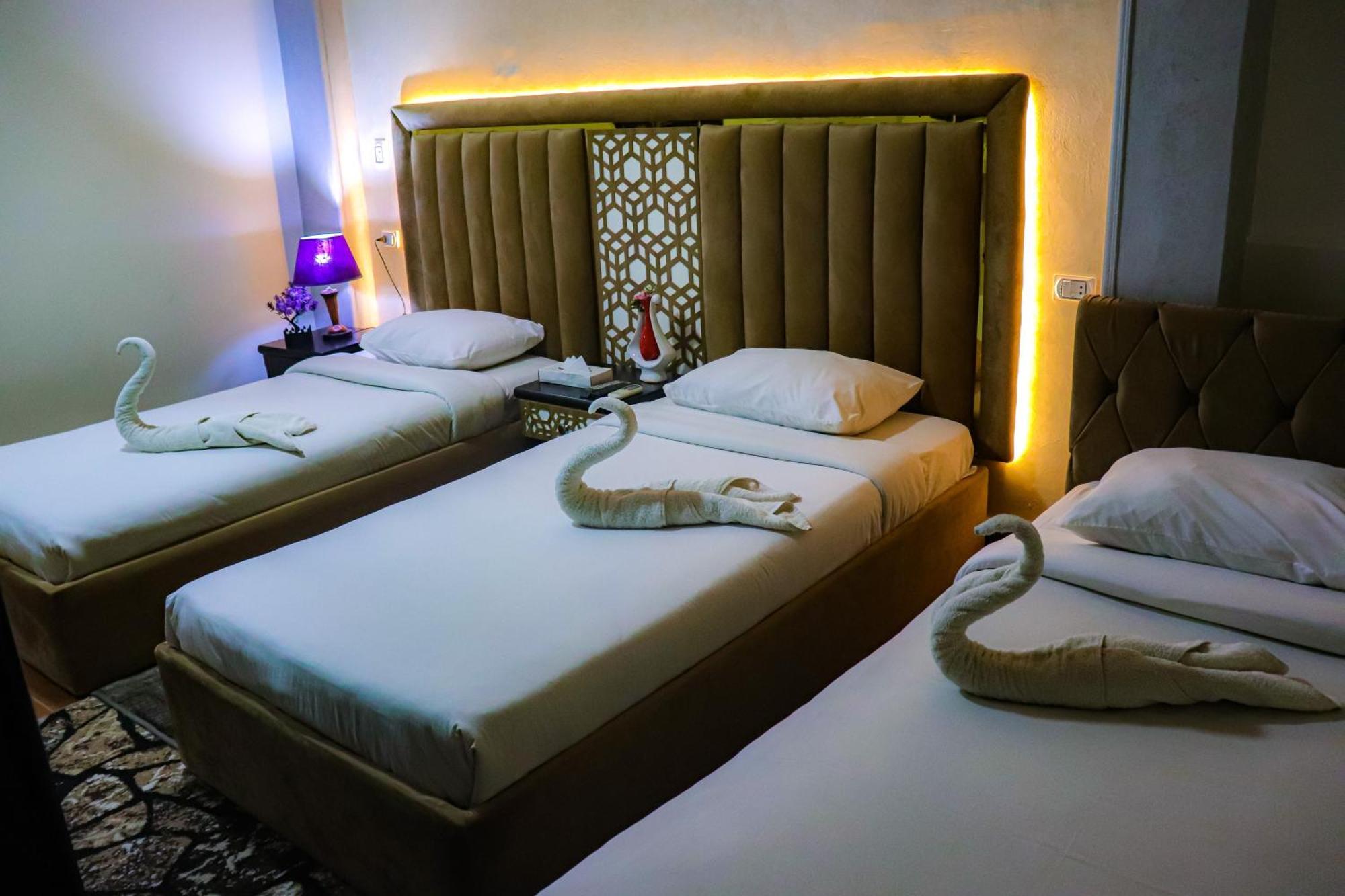 Golden Pyramids Inn Kafrat al Jabal ภายนอก รูปภาพ