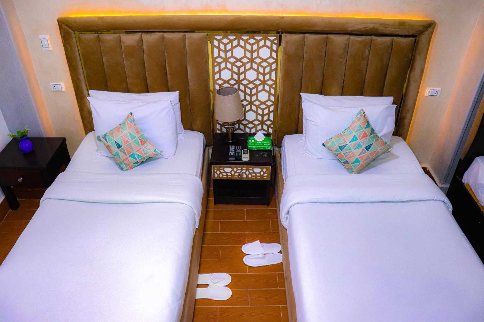 Golden Pyramids Inn Kafrat al Jabal ภายนอก รูปภาพ