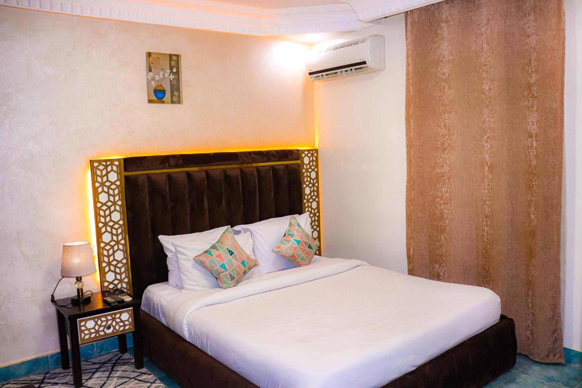 Golden Pyramids Inn Kafrat al Jabal ภายนอก รูปภาพ