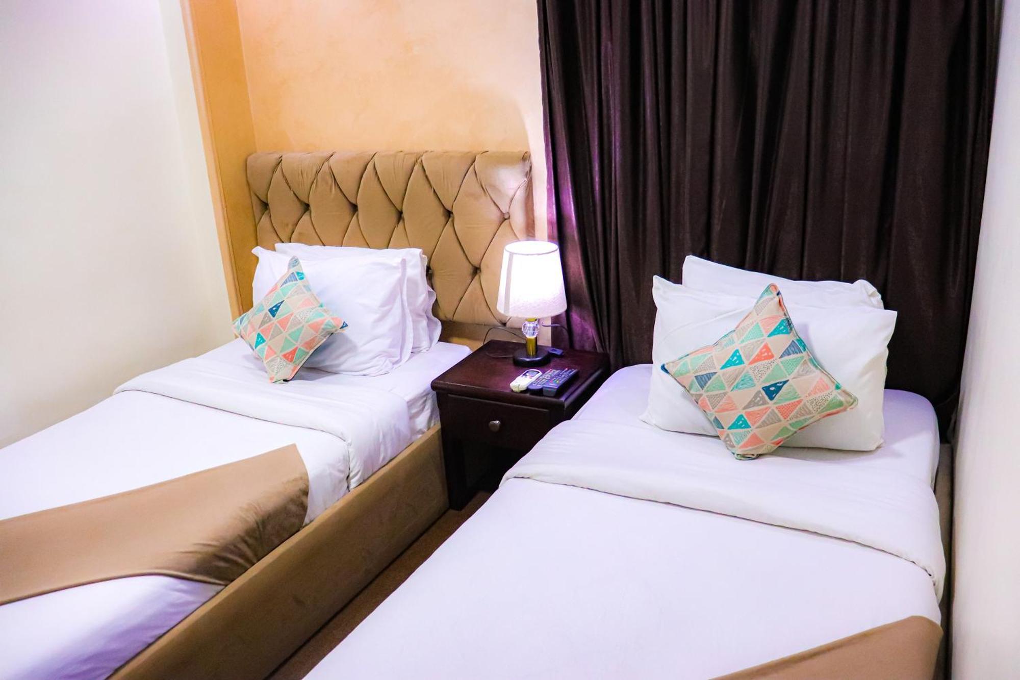 Golden Pyramids Inn Kafrat al Jabal ภายนอก รูปภาพ