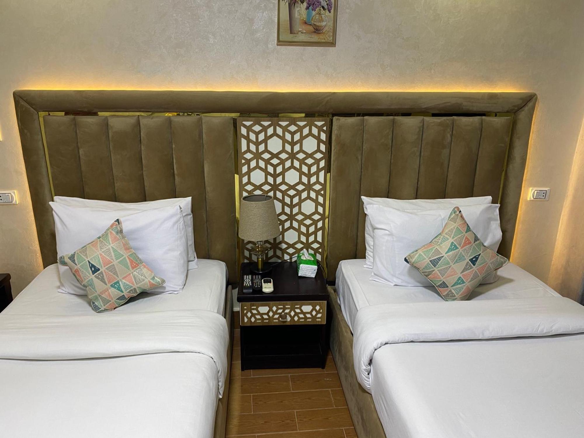 Golden Pyramids Inn Kafrat al Jabal ภายนอก รูปภาพ
